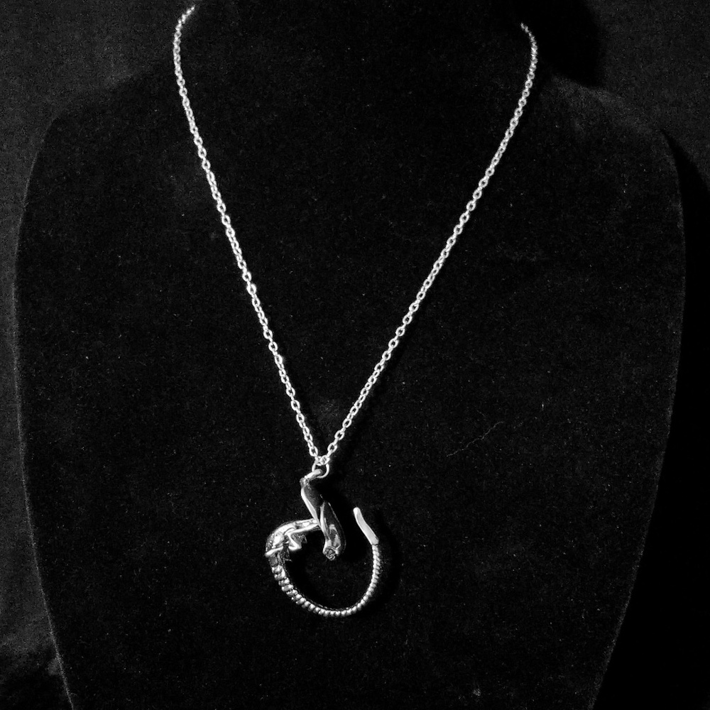 Baby Xenomorph Pendant Necklace -  Creature from Alien - Silver color - New